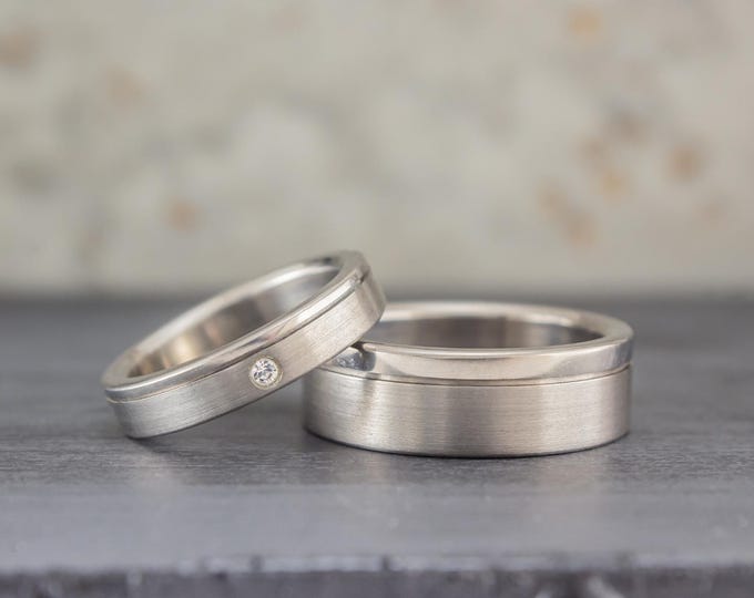 Titanium Wedding Ring Set: Flat Matching Bands with Swarovski Crystal. (00020_4S7N)