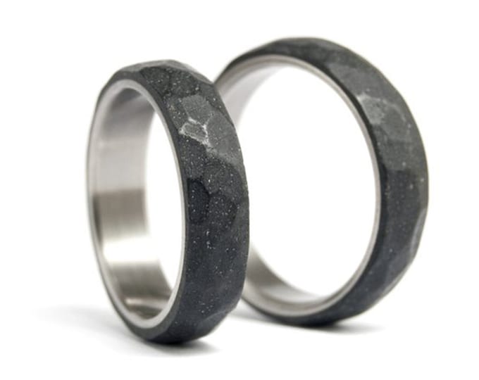 Hammered Black Concrete Titanium Wedding Ring Set. (00703_4N4N)