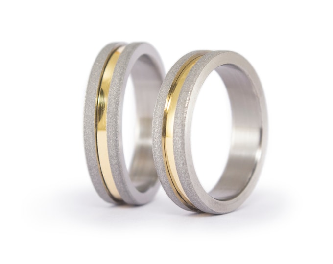 Sandblasted Titanium Wedding Ring Set with 18K Yellow Gold Inlay. (00558_4N7N)
