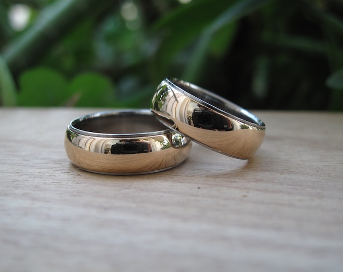18K Yellow Gold Titanium Wedding Band Set - Rounded Matching Rings. (00550_6N6N)