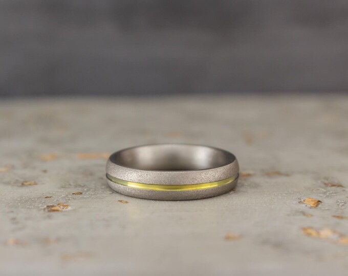 Sandblasted Titanium Wedding Ring: Golden Anodized Inlay, Handmade. (00000_4N)