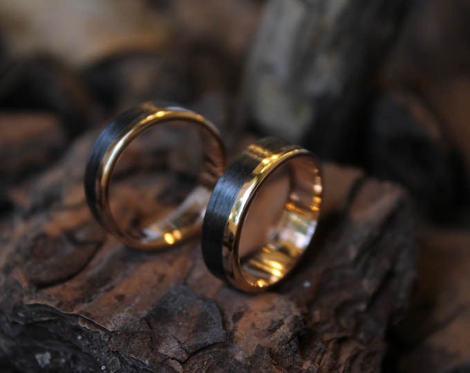 18k Rose Gold and Carbon Fiber wedding bands (00513_5N_6N).