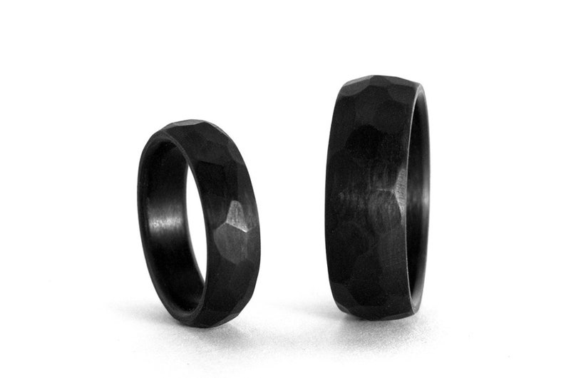 Set of hammered carbon fiber rings . Wedding bands. Matte carbon fiber hammered engagement bands. 00111_6N8N image 2