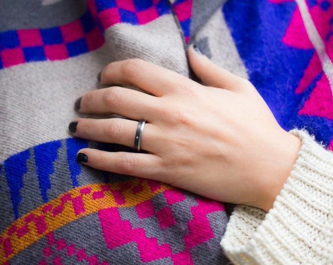 Handmade Matte Titanium Ring, Carbon Fiber Band, Swarovski Crystal. (00309_4S)