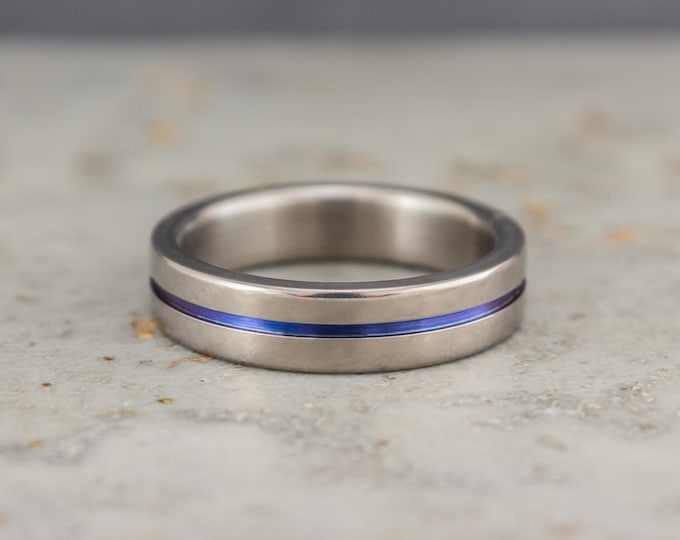 Blue Anodized Titanium Ring, Polished Mens Wedding Band. (00016_7N)
