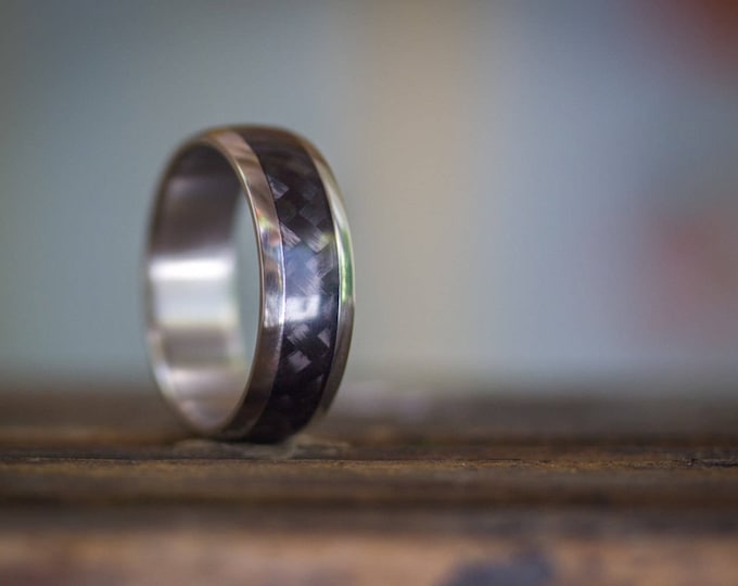 Titanium Ring with Carbon Fiber Band, Handmade Mens Wedding Band. (00331_7N)