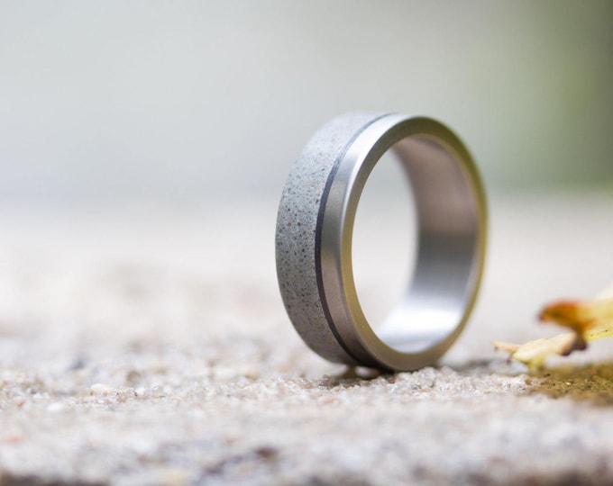 Matte Titanium Ring, Gray Concrete with Carbon Fiber Inlay. (00801_7N)