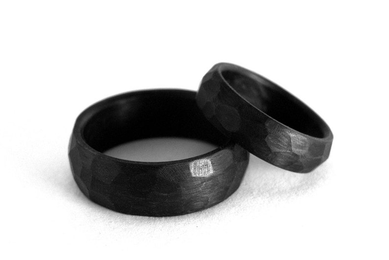 Set of hammered carbon fiber rings . Wedding bands. Matte carbon fiber hammered engagement bands. 00111_6N8N image 8