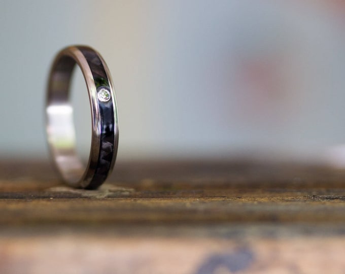 Titanium Carbon Fiber Ring with Swarovski Crystal – Handmade Wedding Band. (00331_4S)