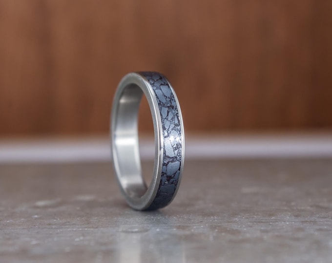 Handmade Titanium Ring with Hematite, Flat Polished Band. (03230_4N)