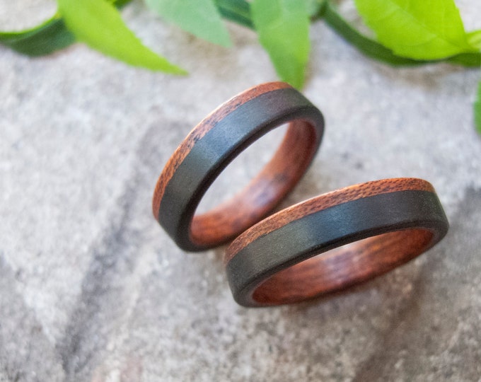 Carbon Fiber Cedar Bentwood Wedding Ring Set. (00403_5N5N)