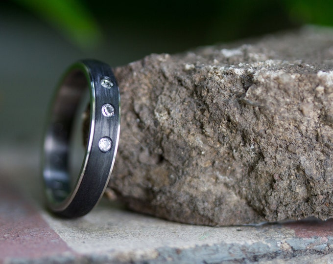 Titanium Carbon Fiber Ring with Swarovski Crystals, Women's Engagement Band. (00305_4S)