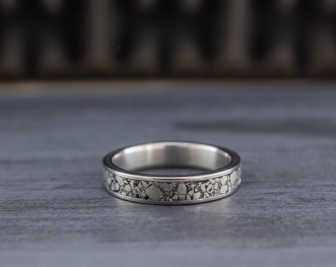 Titanium Ring with Pyrite, Women's Polished Wedding Band. (03224_4N)