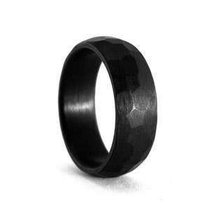 Hammered carbon fiber ring. Black wedding band. Matte carbon fiber hammered engagement band. (00111_5N)