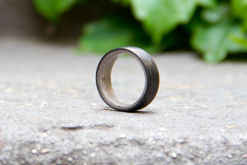 Natural wooden grey wood wedding band Men/'s black carbon fiber and bentwood ring 00401/_7N Water resistant and hypoallergenic.