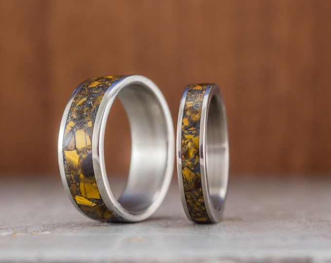 Titanium Wedding Band Set with Tiger's Eye Inlay. (03226_4N8N)
