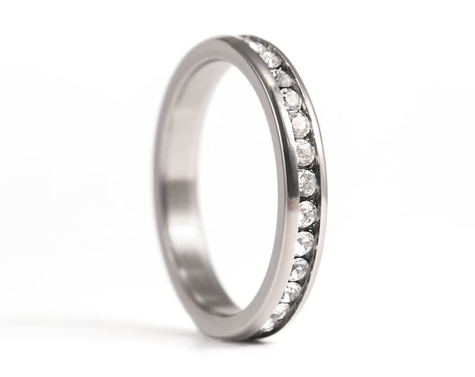Matte Titanium Eternity Ring with Swarovski Crystals. 00028_3S)