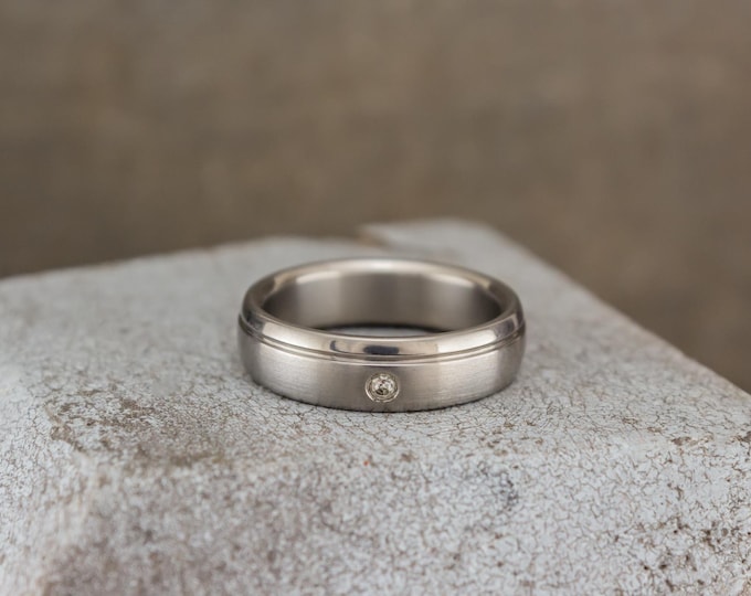 Handmade Titanium Wedding Band with Swarovski Crystal – Brushed & Polished. (00015_5S)