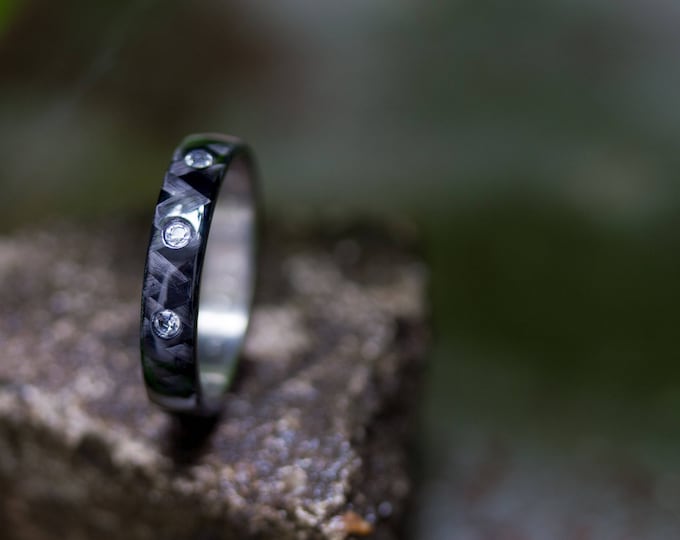 Titanium Carbon Fiber Ring with Swarovski Crystals, Womens Wedding Band. (00311_4S3)