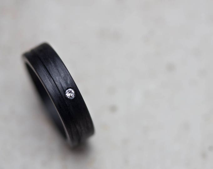 Matte Carbon Fiber Ring with Swarovski Crystal - Lightweight Wedding Band. (00109_5S)