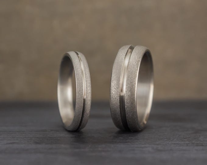 Sandblasted Titanium Wedding Ring Set with Inlay. (00008_4N7N)