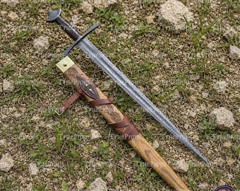 Norse Viking Sword – Hand-Carved Damascus Steel, Wood Handle & Scabbard