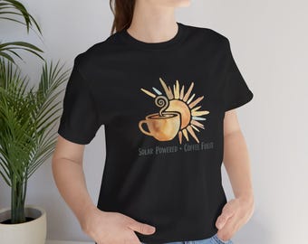 T-shirt alimenté au café à énergie solaire | Tasse café, soleil, illustration