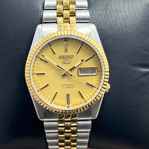 Vintage Seiko 5 Mens automatic 17Jewels wrist Watch 7009-3111