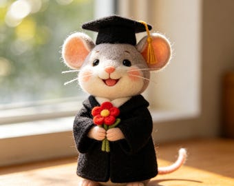 Handmade Needle Felt Scholar Mouse, Graduation Animal Ornament,Felt Miniature Decor for Grad & Teacher
