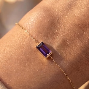 Geburtssteinarmband aus Gold, Baguette-Geburtssteinarmband, Familiengeburtsstein für sie, Geburtssteinarmband als Geschenk zum Hochzeitstag, Muttertag