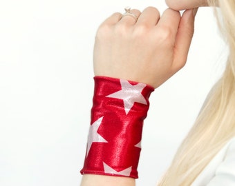 Star Wrist Cuff Bracelet, American Flag Patriotic Bands Stretch, Red Wide Arm Wristband, USA Fabric Tattoo Cover Up Covers, Sparkle