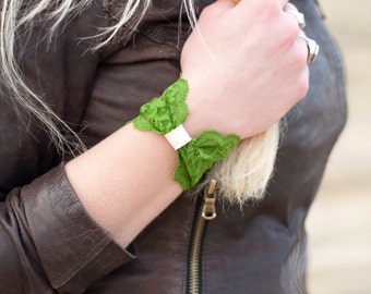 Green Lace Bracelet, Bow Cuff Bow Bracelet, Stretch Lace Wrist Cuff,  Bowtie Cuff, Wrist Cover, Wrist Tattoo Covers Up Green Bracelet