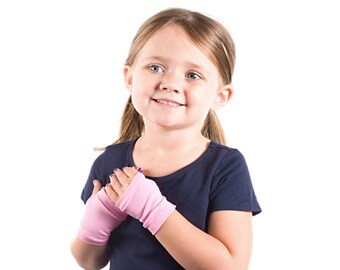 Short KIDS Fingerless Gloves, Light Pink Child Gloves, Short Child Gloves, Fingerless Gloves Girls Pink Gloves, Toddler Fingerless Gloves