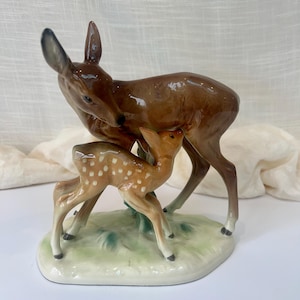 Large Vintage Goebel Deer fawn Figurine - West Germany. Porcelain - 18cm