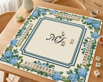 Gepersonaliseerde blauwe hortensia mahjongmat, aangepaste naam Mah Jongg-mat, elegante bloementafelmat, mahjongcadeau