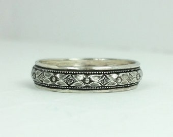 Women's Wedding Band Vintage Style in Sterling Silver | Edwardian Style Floral Wedding Band | Non traditional Unique Wedding Band for Woman