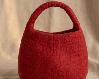 Handgemaakte wolvilt wijnrode vintage draagtas.  Uniek, verfijnd cadeau voor haar.