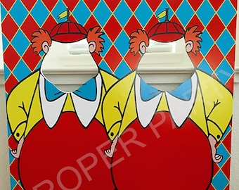 Alice in Wonderland - Tweedle Dee - Tweedle Dum - Character cutout - Tweedle Dee Prop - Alice in Wonderland Prop - Wonderland party - Photo