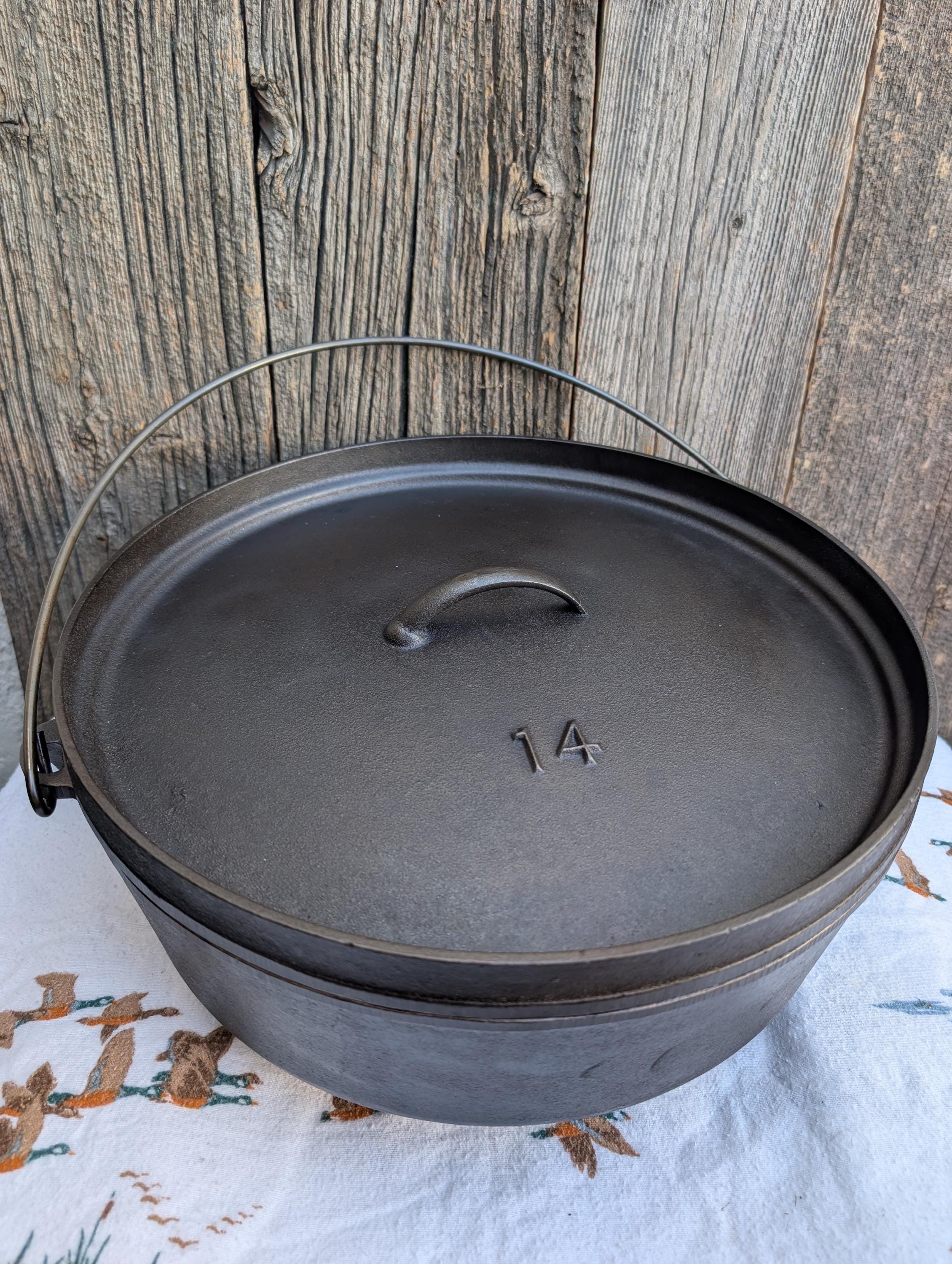 Lodge Dutch Oven Vintage - Etsy