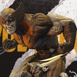 Puede incluir: Estatua detallada de Wolverine, un personaje de Marvel Comics, en una pose dinámica con garras extendidas. La figura es predominantemente marrón y beige, sobre un fondo desgastado con la palabra "WOLVERINE" en amarillo.