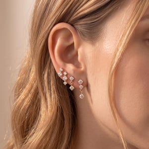 Set di tre orecchini a lobo e pendenti in oro 18 carati con zirconi, goccia con pavé di cristalli, orecchini minimalisti in oro per la cartilagine, regalo per lei.