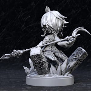 以下が含まれることがあります： 槍と湾曲した武器を持ったキャラクターの灰色のフィギュア。キャラクターは幾何学的な形と結晶のあるベースの上に立っています。フィギュアは詳細な鎧と髪を持っています。