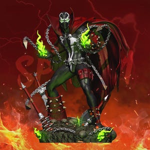 Puede incluir: Figura de acción detallada de Spawn, un personaje de cómic, en una pose dinámica. La figura es predominantemente negra con un emblema blanco en el pecho, una capa roja y llamas verdes. Se encuentra sobre una base con calaveras y armas.