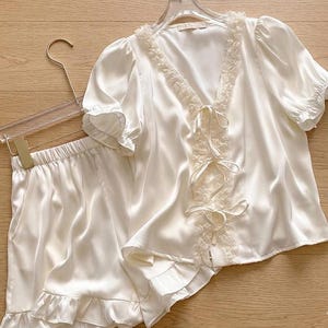 Bridal Satin Pajama Set, Lace Trim Sleepwear Set, Elegant Wedding Night Loungewear, Romantic Honeymoon Pajama Set, Soft Satin Nightwear Gift for Bride