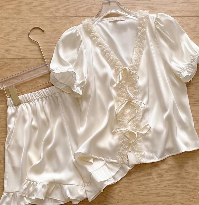 Bridal Satin Pajama Set, Lace Trim Sleepwear Set, Elegant Wedding Night Loungewear, Romantic Honeymoon Pajama Set, Soft Satin Nightwear Gift for Bride
