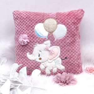 Embroidery file &quot;Elefant - FlyAway&quot; Appli 18*30