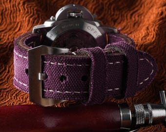 Cinturino per orologio in tela viola scuro / foderato in pelle, bordi con patina vintage, cucito a mano