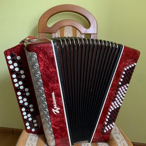 Vintage Kreminne Bayan Button Accordion – 100 Bass – B-System