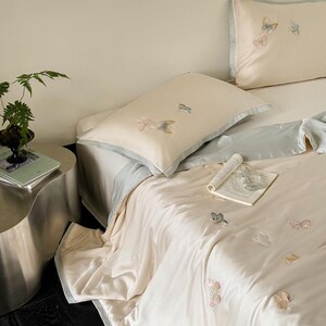 Juego de edredón Silky Butterfly, fibra Tencel Lyocell, juego de ropa de cama refrescante para el verano, cama individual, matrimonial o queen, regalo de inauguración de casa para ella con estética imagen 4