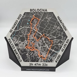 Gepersonaliseerde 3D-kaart van de marathon van Bologna 2025 | Uniek cadeau voor hardlopers